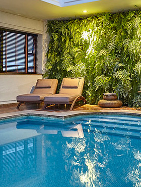 Ξενοδοχεία με εσωτερική πισίνα